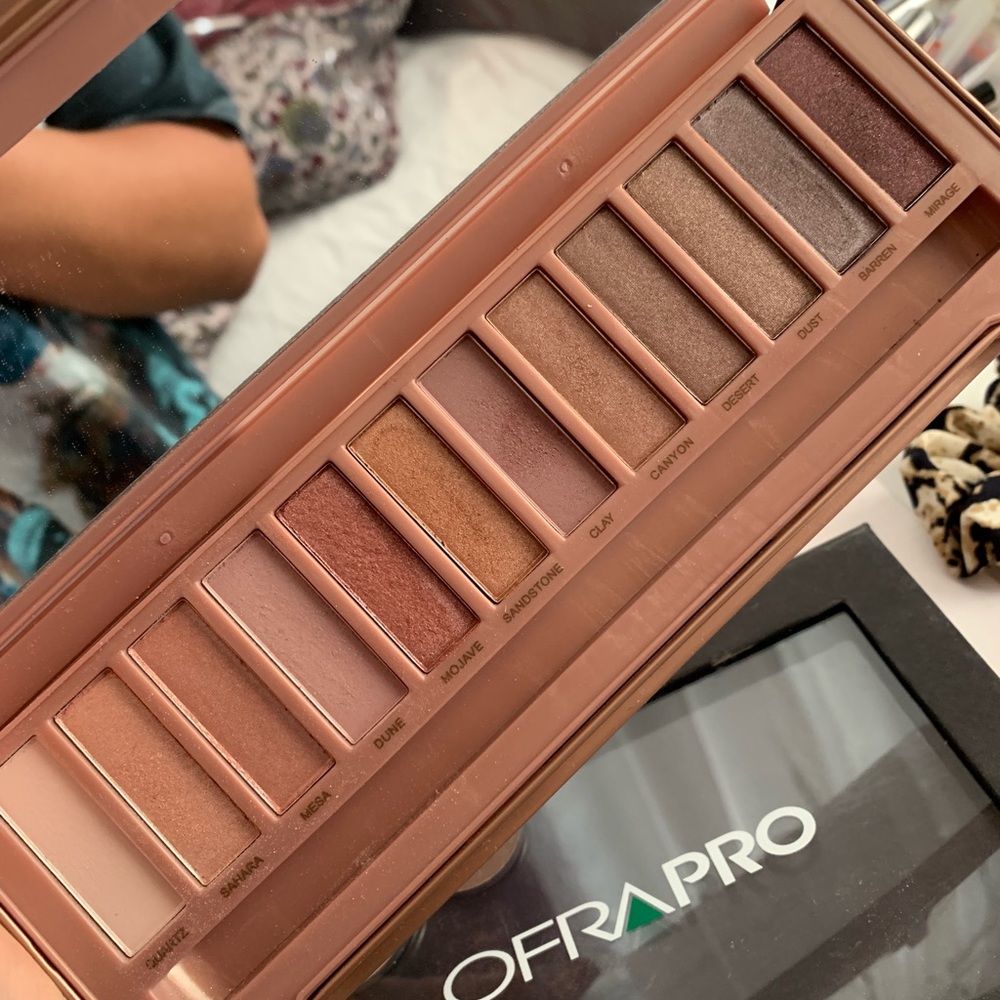 12 pan eyeshadow palette